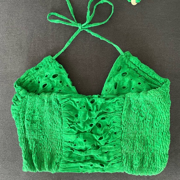 Zara green eyelet crop halter summer top! - Picture 2 of 2